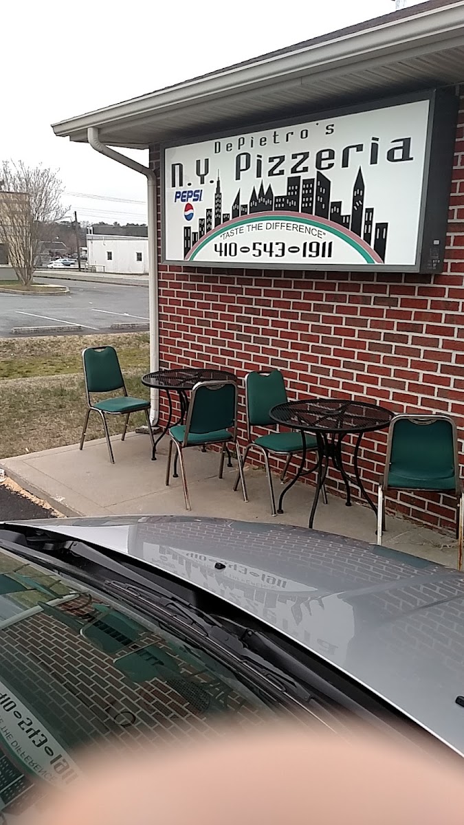 De Pietro's Ny Pizzeria